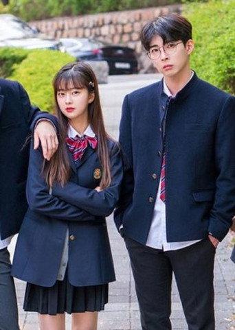 남자무리의 여사친 afişi